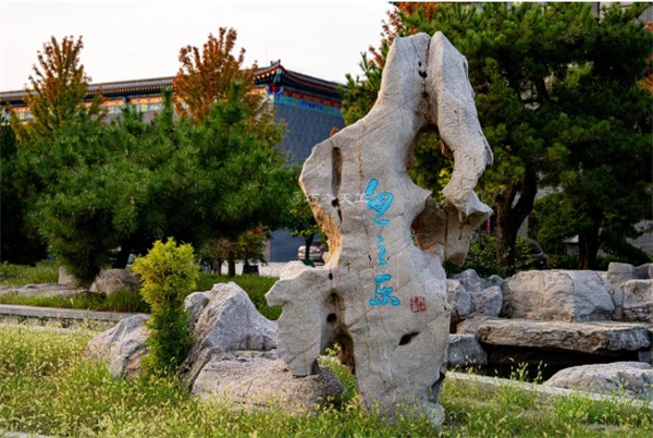 雙節(jié)去哪玩？巧奪天工紅木這座紅木藝術(shù)殿堂，給你有料、有范、有文化的旅行！